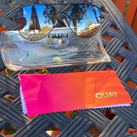 Quay Australia High Key Mini Gradient Blue-Yellow Mirror Lens Aviator Sunglasses - Picture 4 of 6